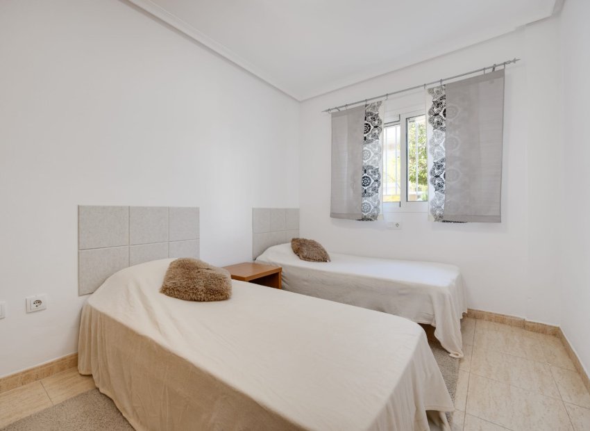 Resale - Townhouse / Duplex / Corner - Orihuela Costa - Punta Prima
