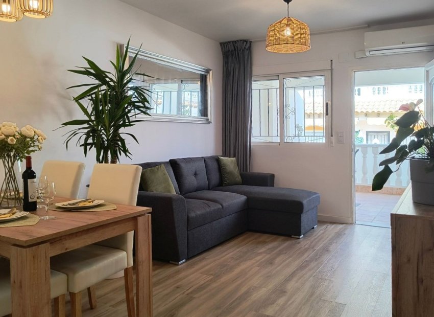 Resale - Townhouse / Duplex / Corner - Orihuela Costa - Punta Prima