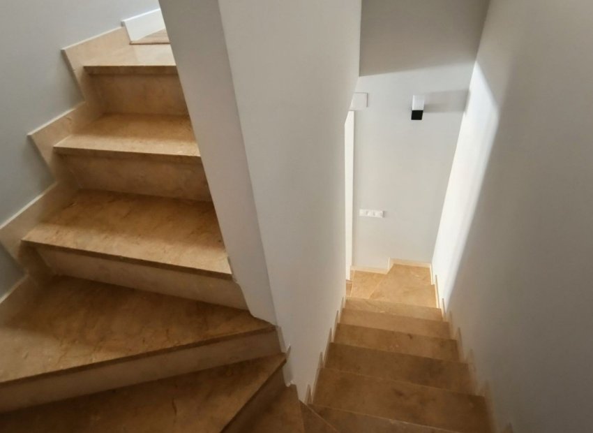 Resale - Townhouse / Duplex / Corner - Orihuela Costa - Punta Prima