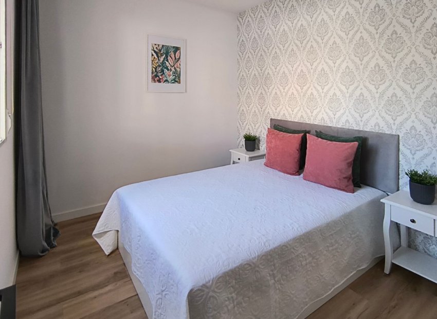 Resale - Townhouse / Duplex / Corner - Orihuela Costa - Punta Prima