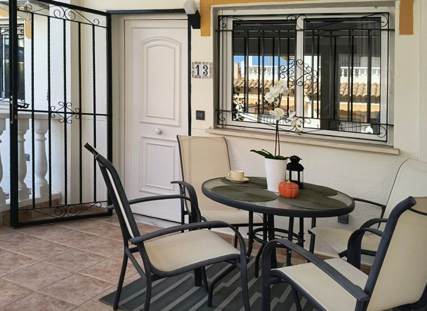 Resale - Townhouse / Duplex / Corner - Orihuela Costa - Punta Prima