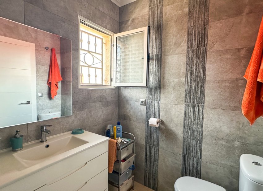 Resale - Townhouse / Duplex / Corner - Orihuela Costa - Punta Prima