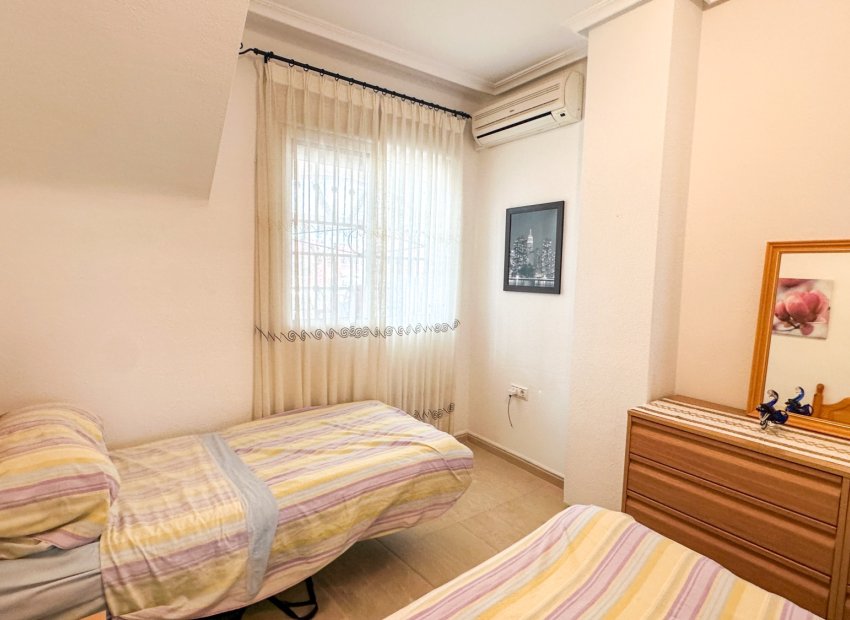 Resale - Townhouse / Duplex / Corner - Orihuela Costa - Punta Prima