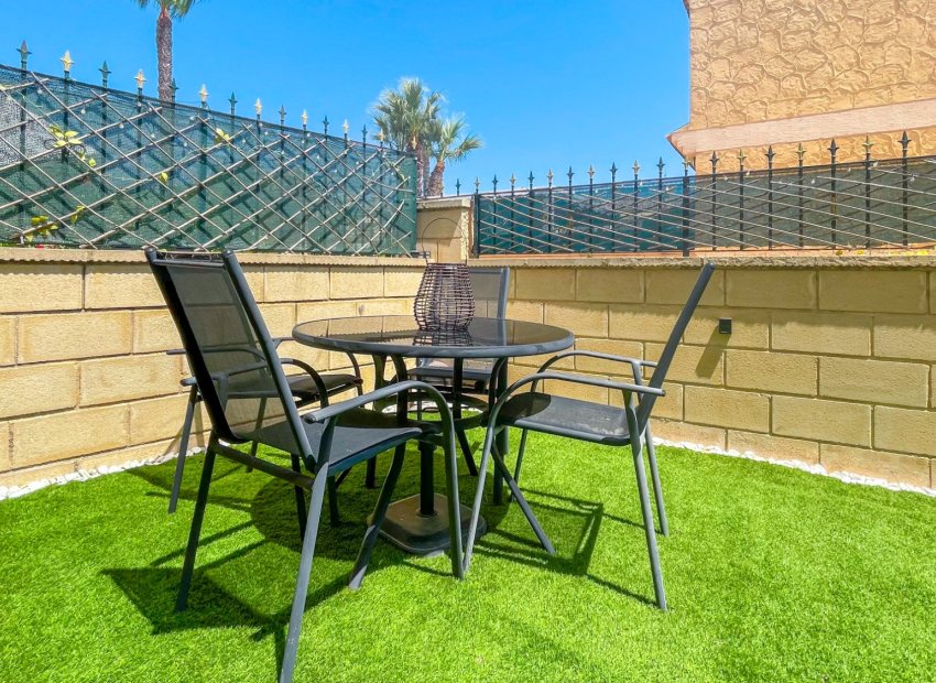 Resale - Townhouse / Duplex / Corner - Orihuela Costa - Punta Prima