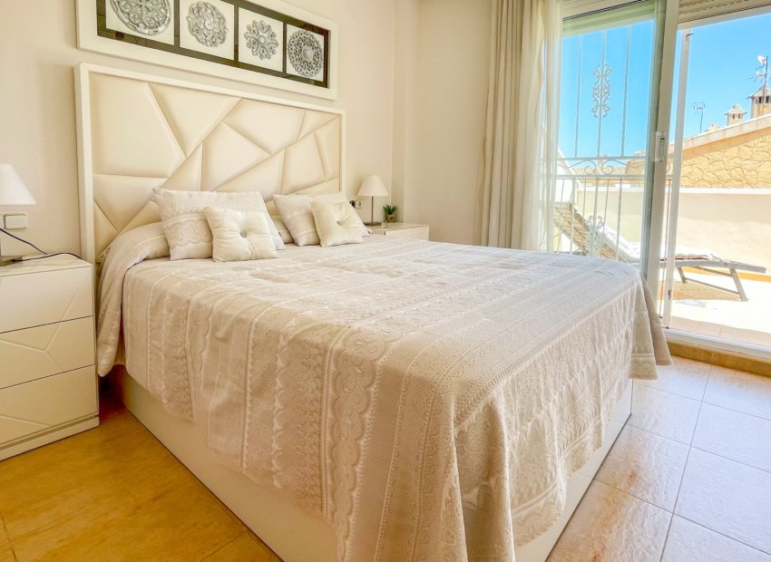 Resale - Townhouse / Duplex / Corner - Orihuela Costa - Punta Prima