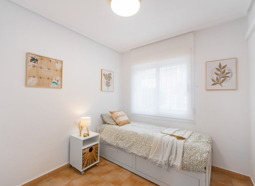 Resale - Townhouse / Duplex / Corner - Orihuela Costa - Villamartín