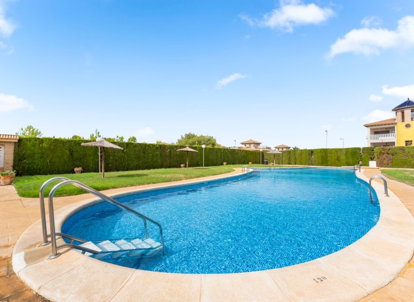 Resale - Townhouse / Duplex / Corner - Orihuela Costa - Villamartín