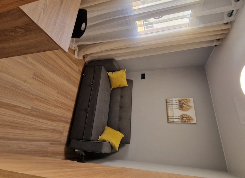 Resale - Townhouse / Duplex / Corner - Orihuela Costa - Villamartín