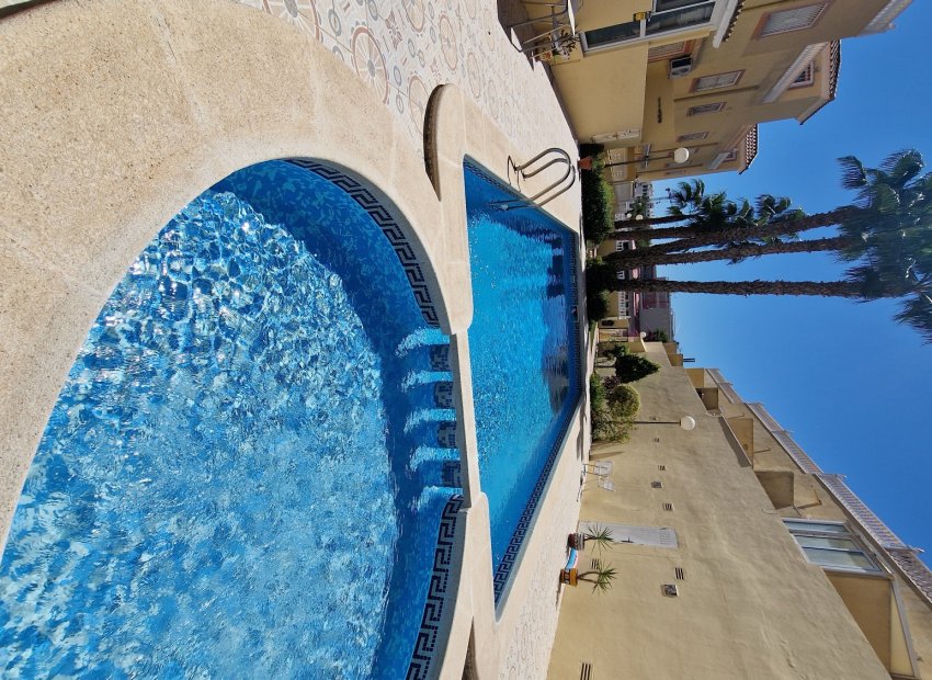 Resale - Townhouse / Duplex / Corner - Orihuela Costa - Villamartín