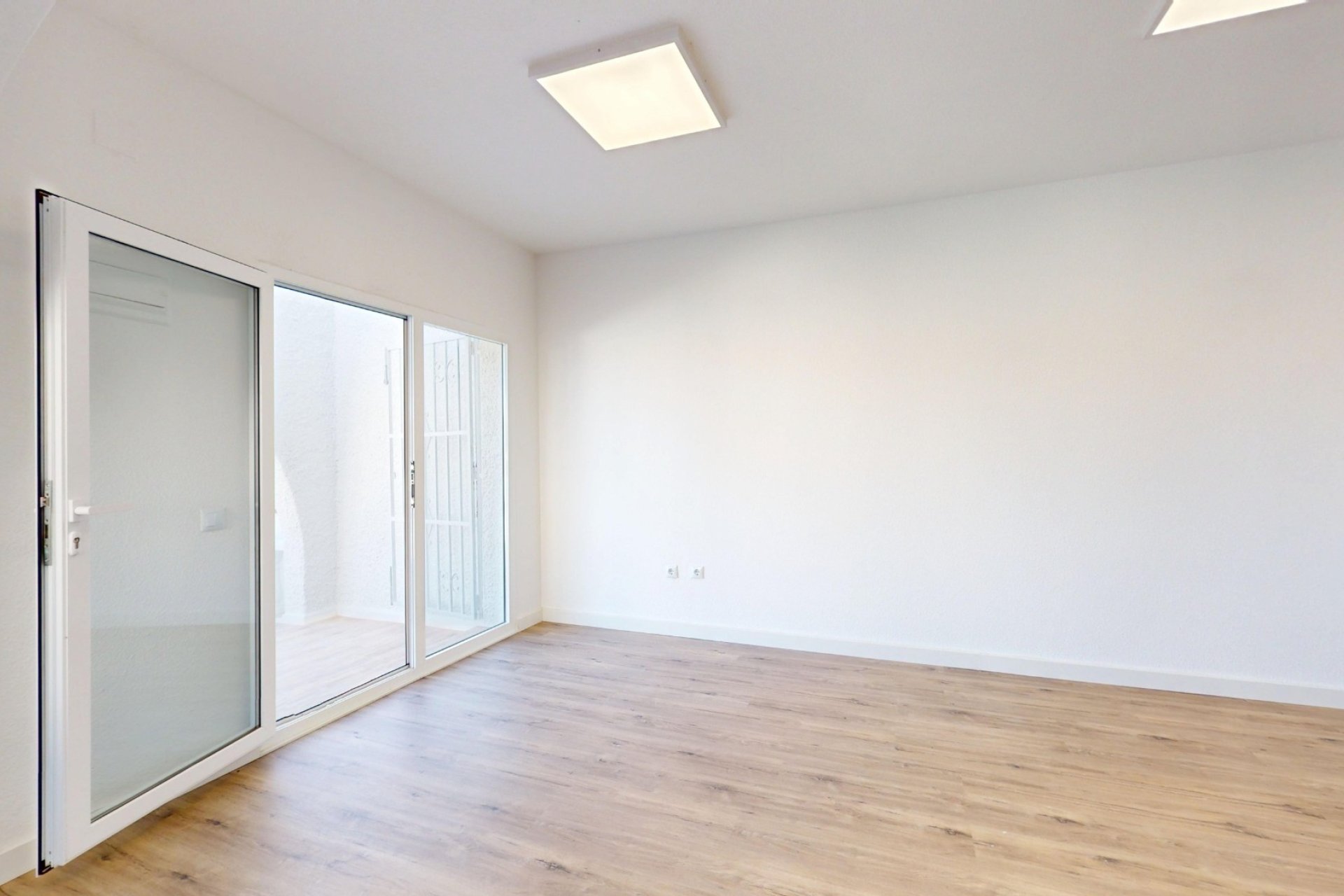 Resale - Townhouse / Duplex / Corner - Orihuela Costa - Villamartin