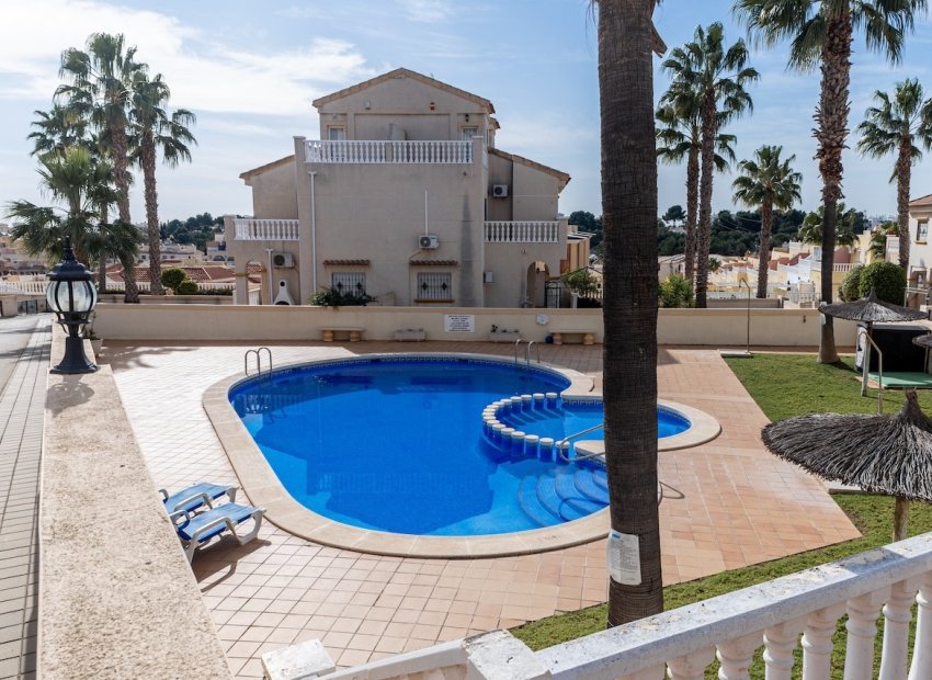 Resale - Townhouse / Duplex / Corner - Orihuela Costa - Villamartín
