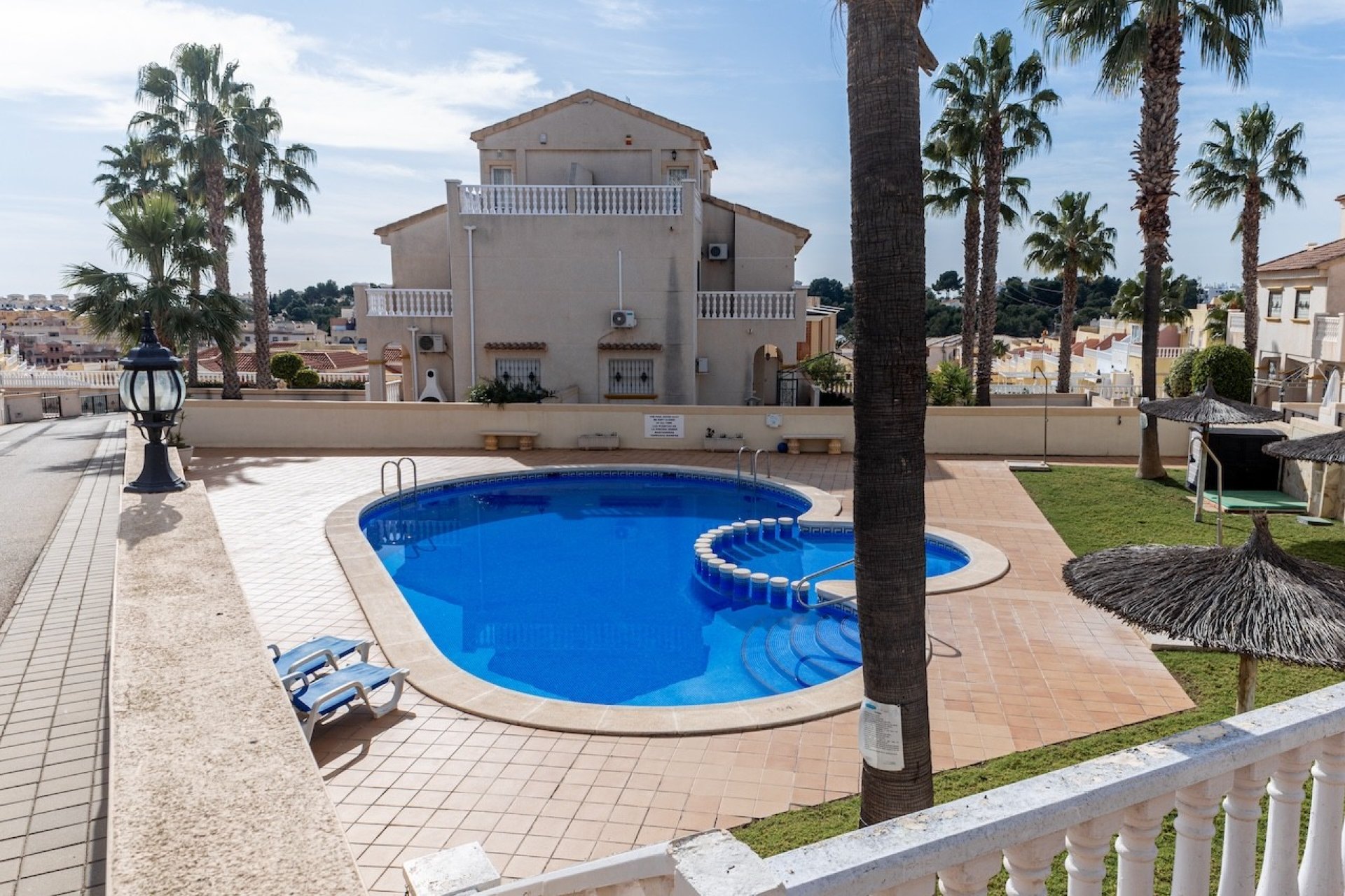 Resale - Townhouse / Duplex / Corner - Orihuela Costa - Villamartín