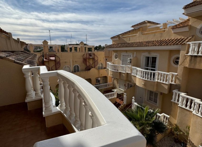 Resale - Townhouse / Duplex / Corner - Orihuela Costa - Villamartín
