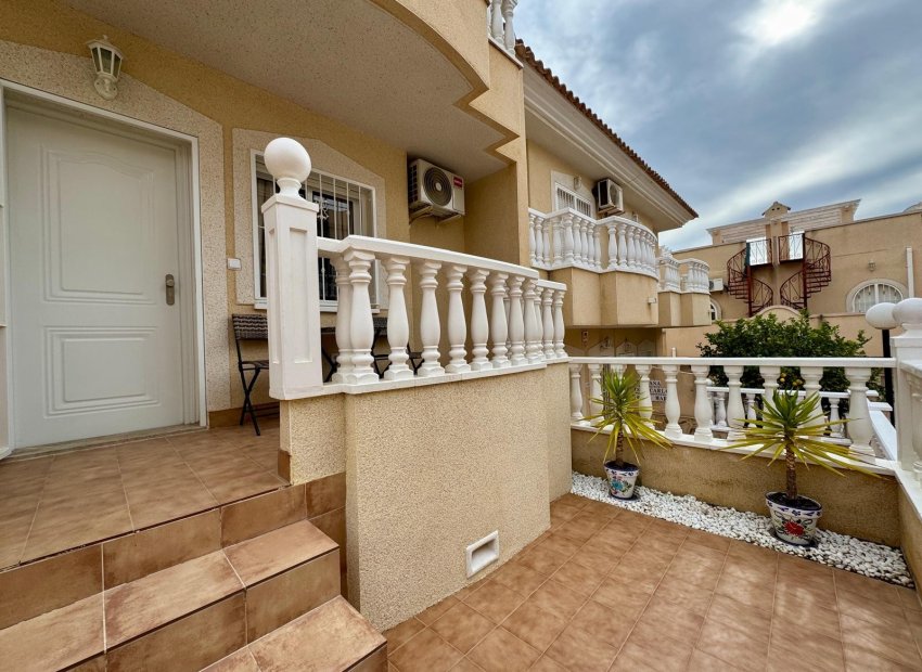 Resale - Townhouse / Duplex / Corner - Orihuela Costa - Villamartín