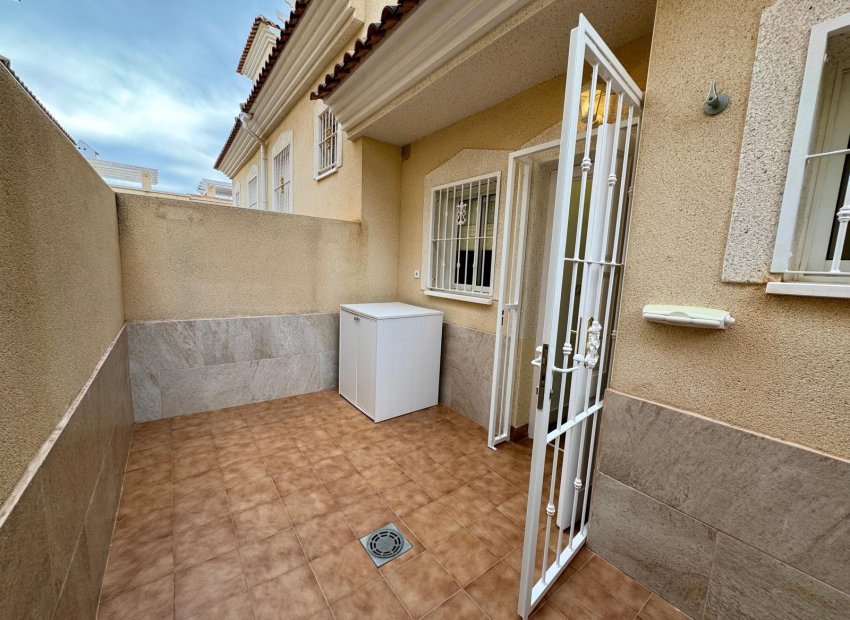 Resale - Townhouse / Duplex / Corner - Orihuela Costa - Villamartín