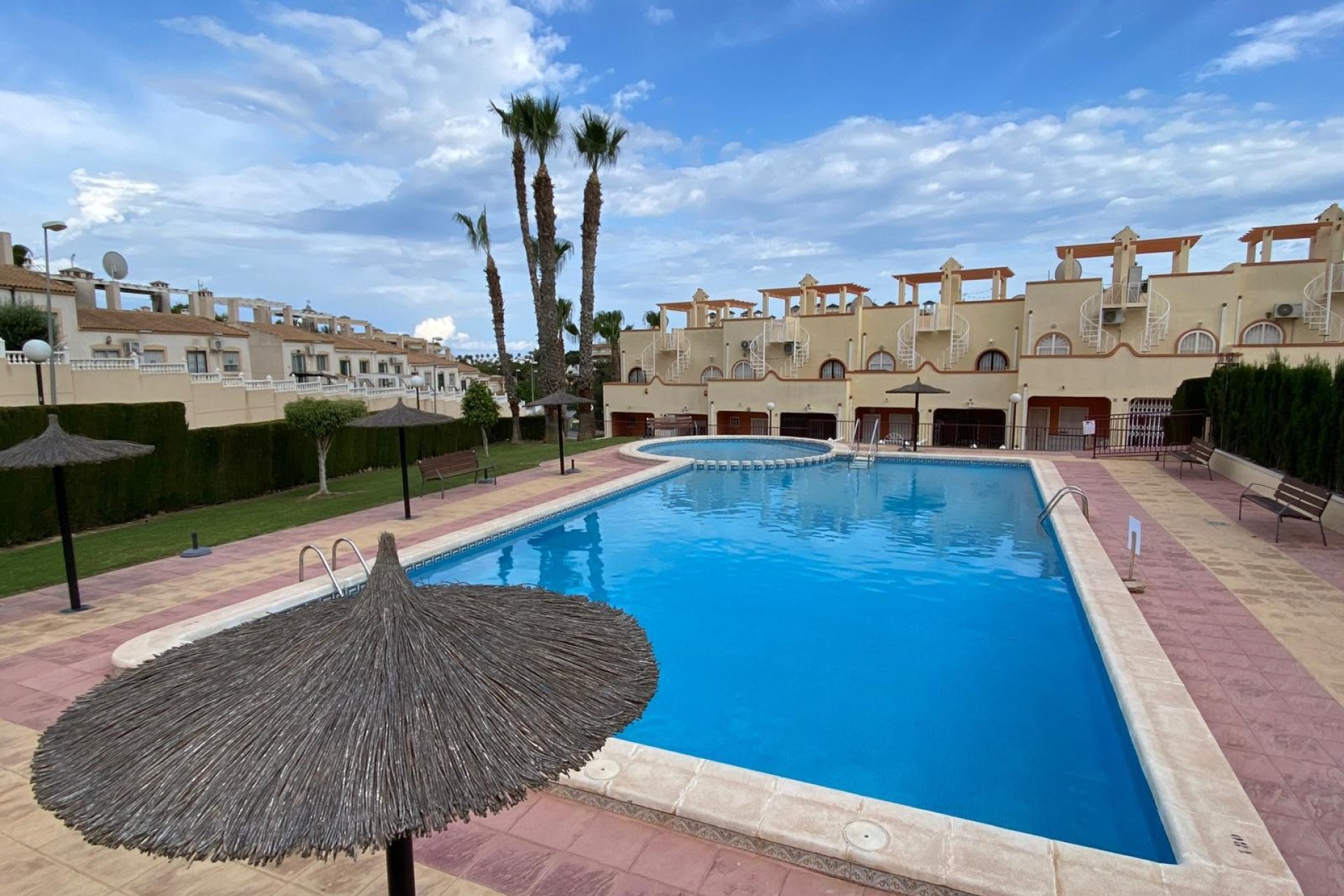 Resale - Townhouse / Duplex / Corner - Orihuela Costa - Villamartín