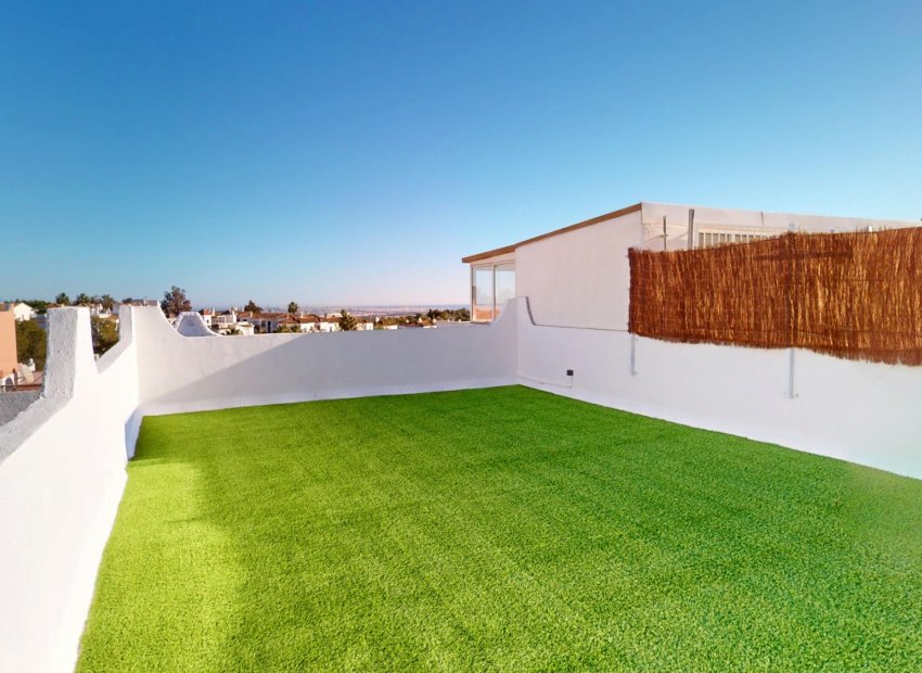 Resale - Townhouse / Duplex / Corner - Orihuela Costa - Villamartín