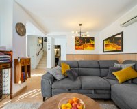 Resale - Townhouse / Duplex / Corner - Orihuela Costa - Villamartín