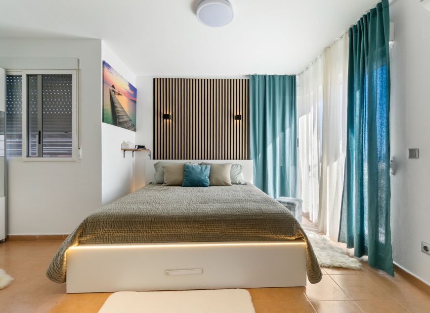 Resale - Townhouse / Duplex / Corner - Orihuela Costa - Villamartín