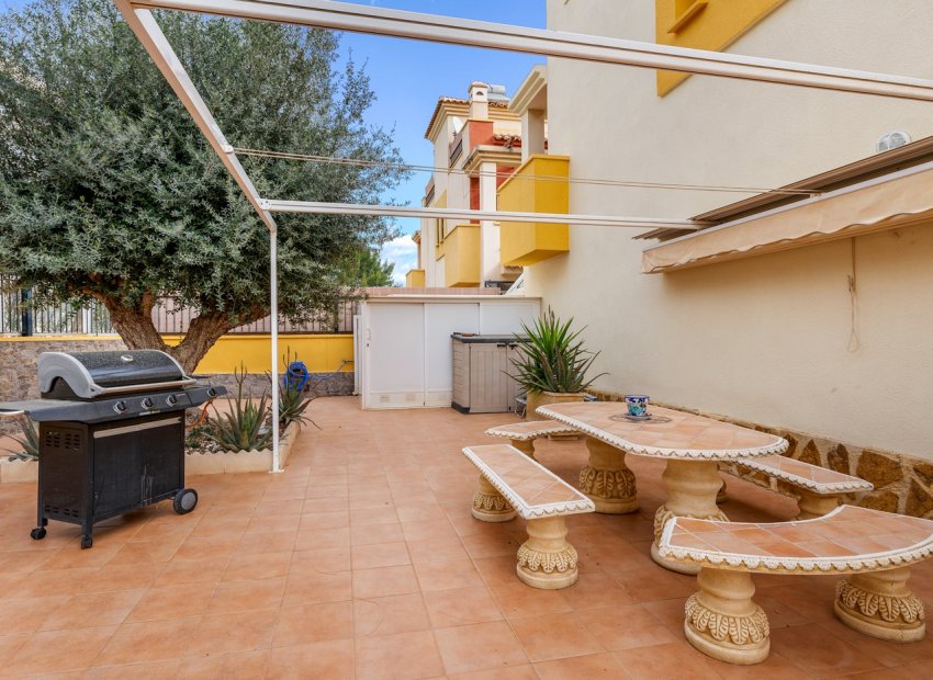 Resale - Townhouse / Duplex / Corner - Orihuela Costa - Villamartín