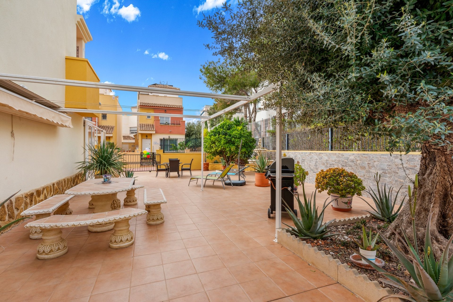 Resale - Townhouse / Duplex / Corner - Orihuela Costa - Villamartín