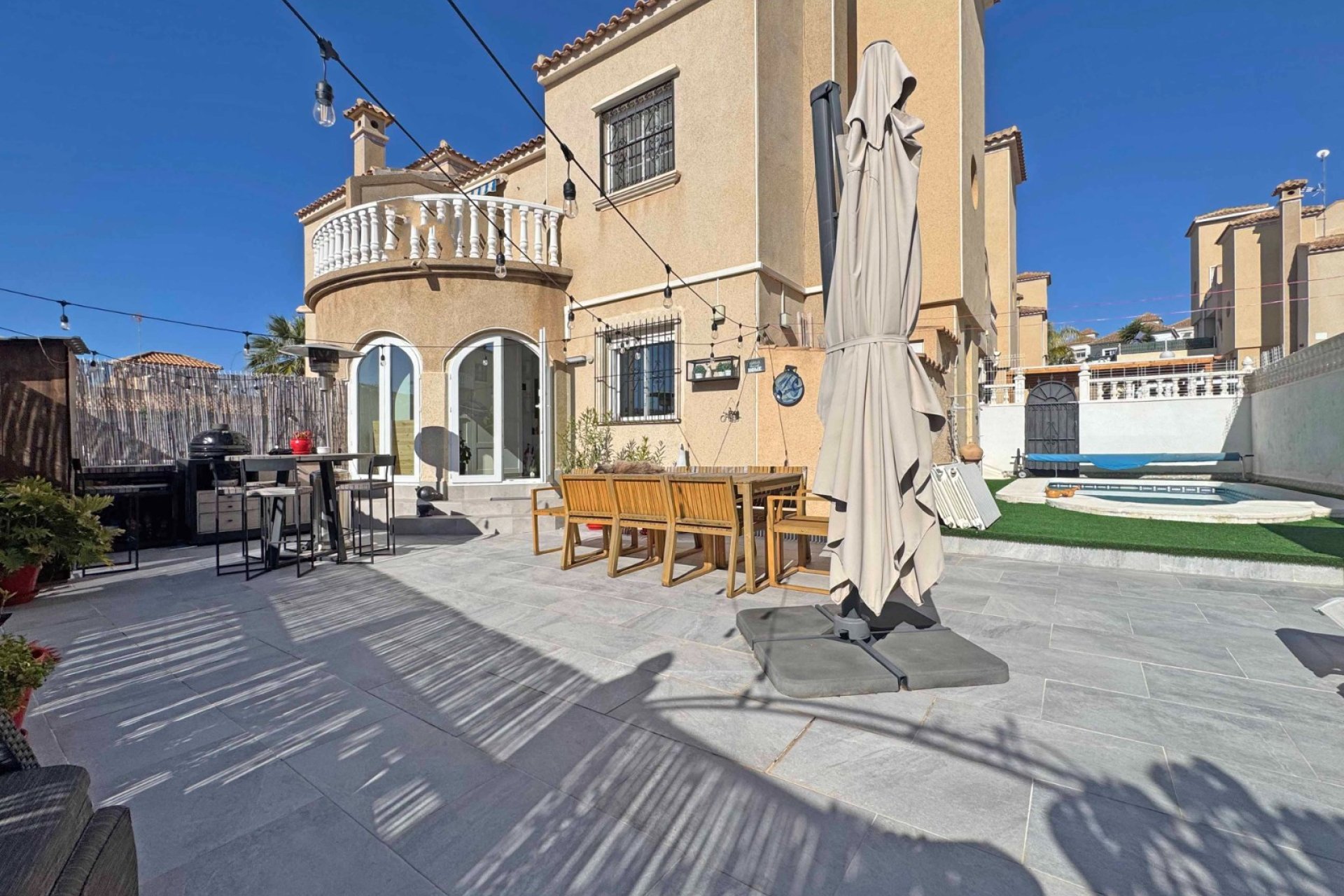 Resale - Townhouse / Duplex / Corner - Orihuela Costa - Villamartín