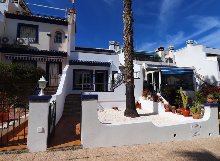 Resale - Townhouse / Duplex / Corner - Orihuela Costa - Villamartín