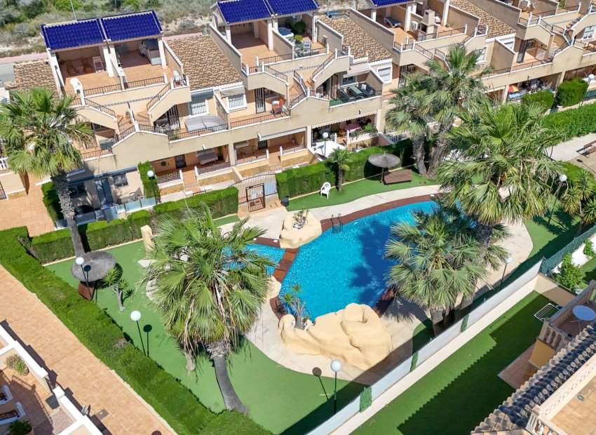 Resale - Townhouse / Duplex / Corner - Orihuela Costa - Villamartín