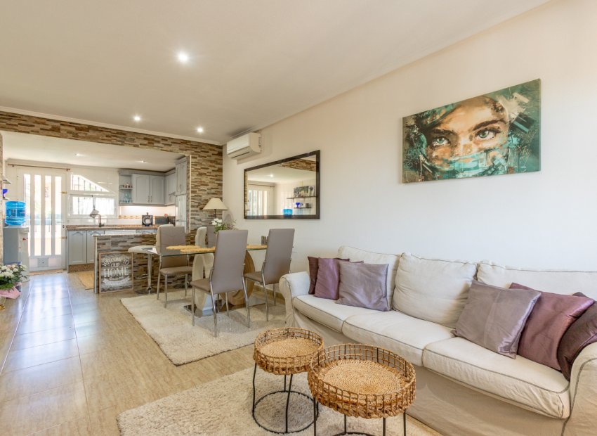Resale - Townhouse / Duplex / Corner - Orihuela Costa - Villamartín