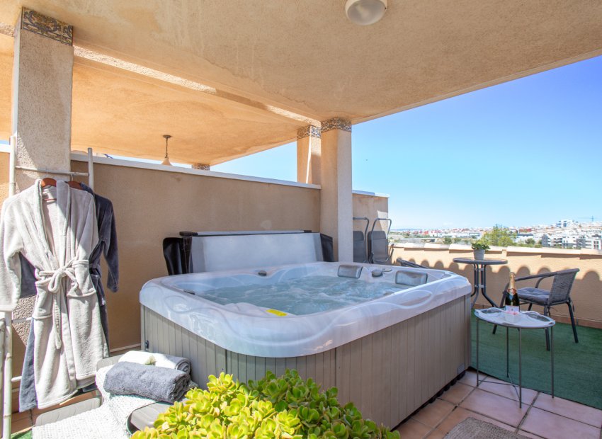 Resale - Townhouse / Duplex / Corner - Orihuela Costa - Villamartín