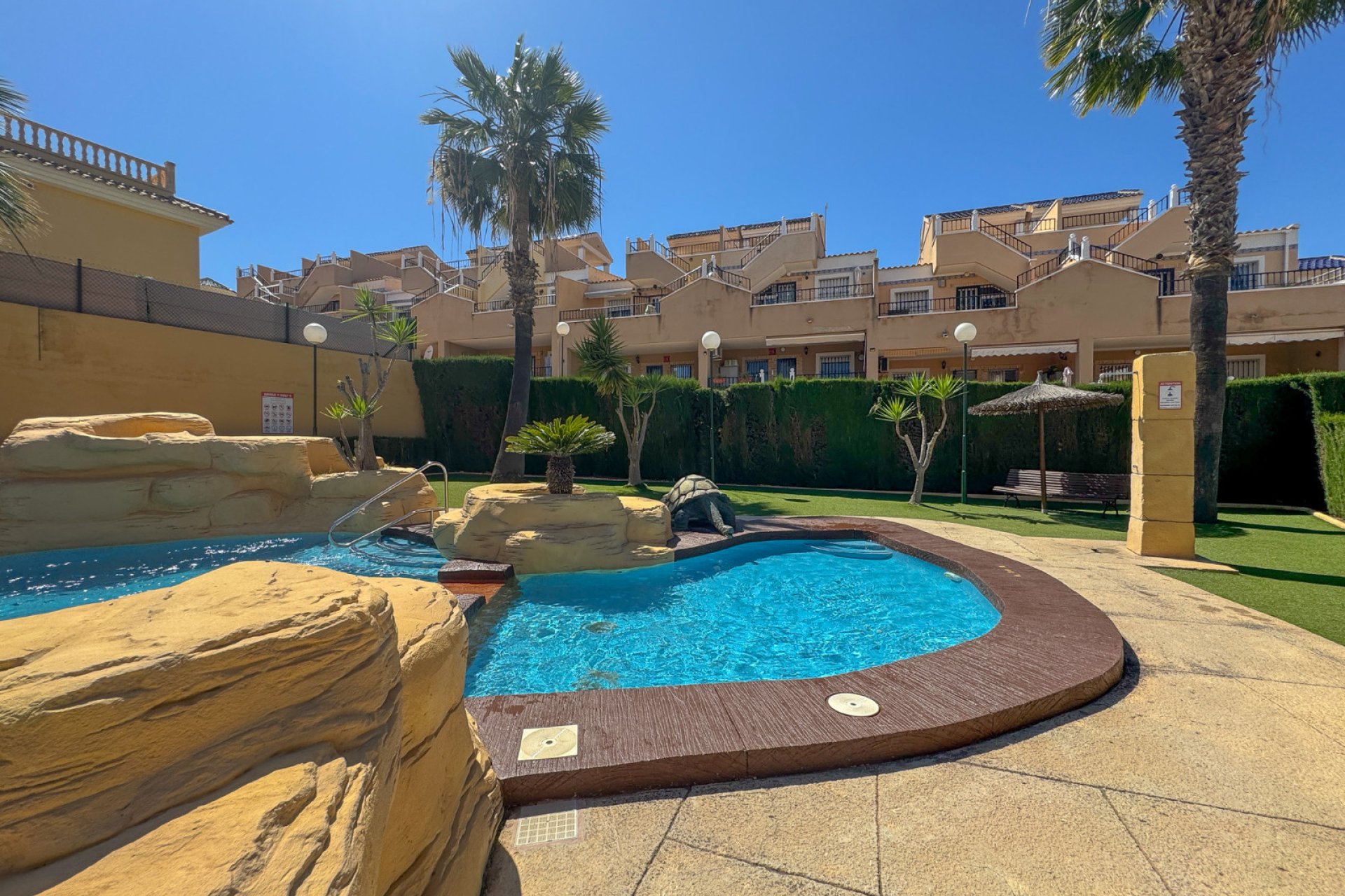 Resale - Townhouse / Duplex / Corner - Orihuela Costa - Villamartín