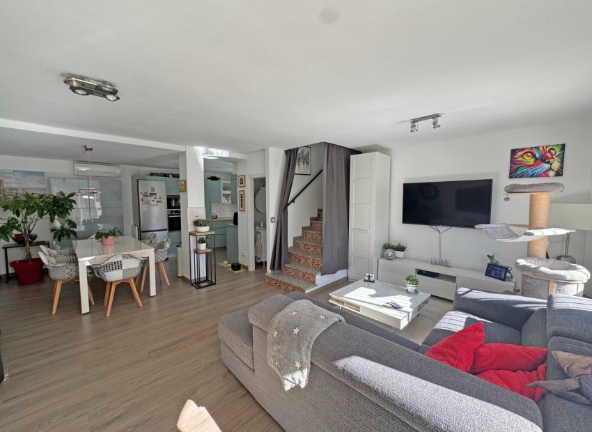 Resale - Townhouse / Duplex / Corner - Orihuela Costa - Villamartín
