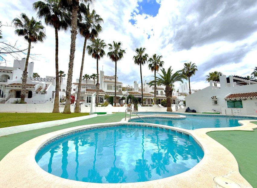 Resale - Townhouse / Duplex / Corner - Orihuela Costa - Villamartín