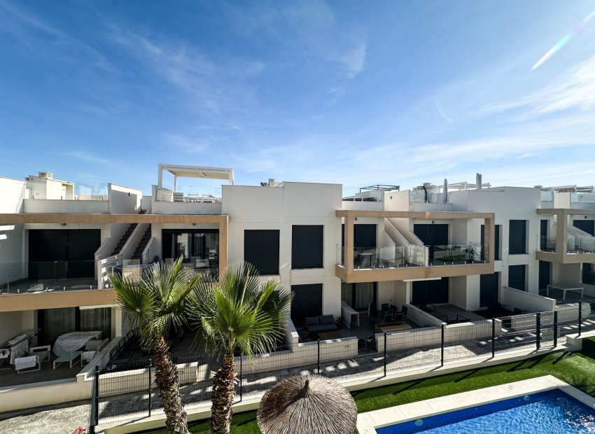 Resale - Townhouse / Duplex / Corner - Orihuela Costa - Villamartín