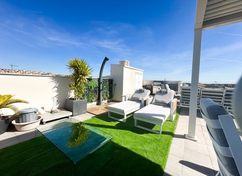 Resale - Townhouse / Duplex / Corner - Orihuela Costa - Villamartín