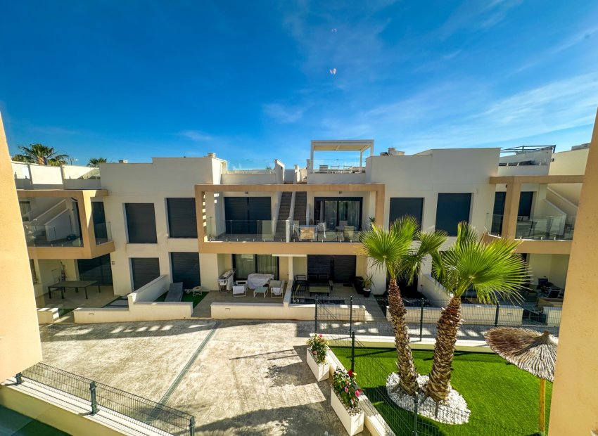Resale - Townhouse / Duplex / Corner - Orihuela Costa - Villamartín