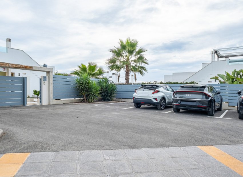 Resale - Townhouse / Duplex / Corner - Orihuela - Vistabella