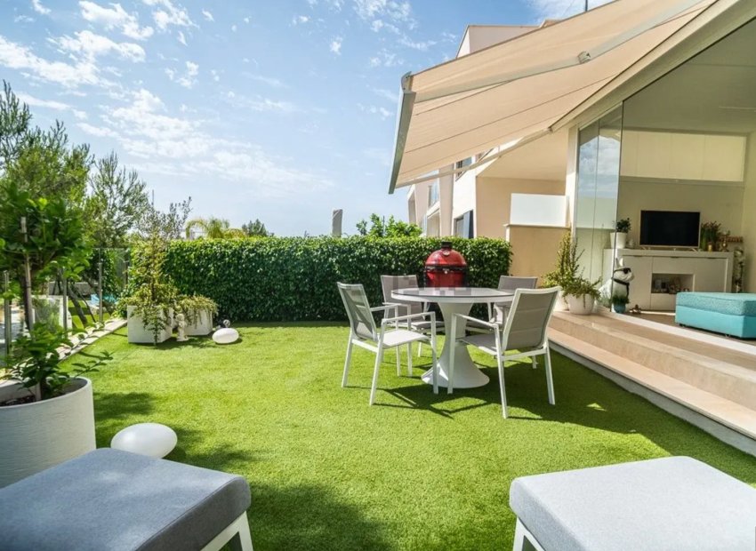 Resale - Townhouse / Duplex / Corner - Pilar de la Horadada - Lo Romero Golf