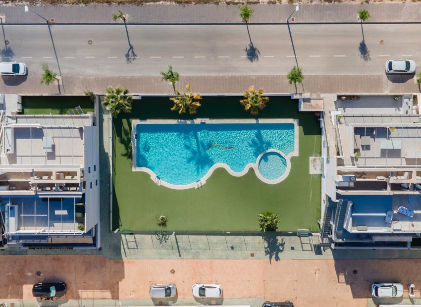 Resale - Townhouse / Duplex / Corner - Pilar de la Horadada - Mil Palmeras