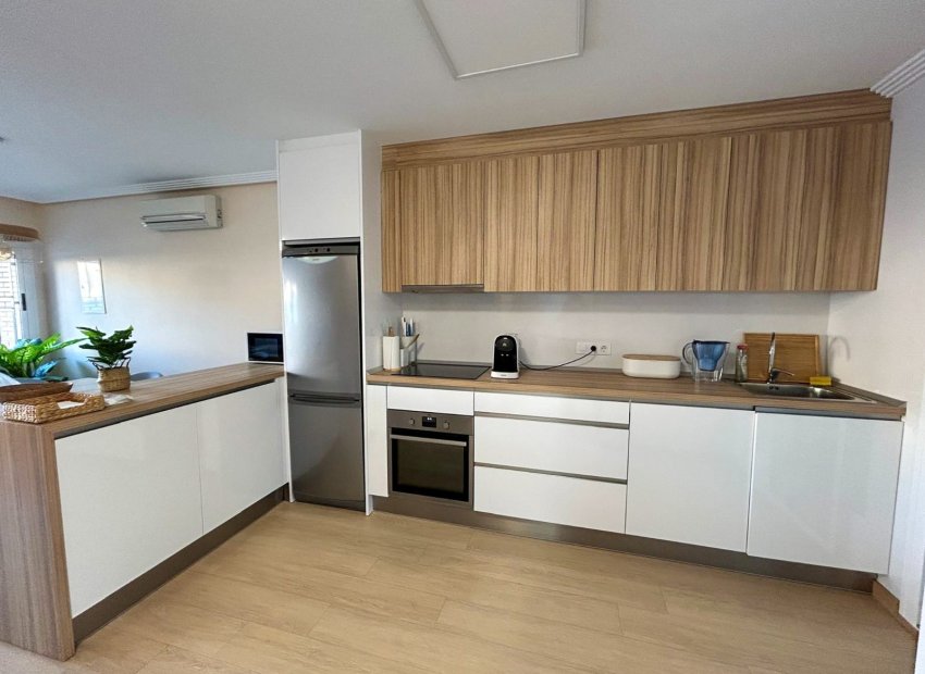 Resale - Townhouse / Duplex / Corner - Pilar de la Horadada - Torre de la Horadada