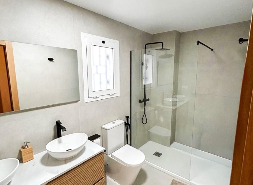 Resale - Townhouse / Duplex / Corner - Pilar de la Horadada - Torre de la Horadada