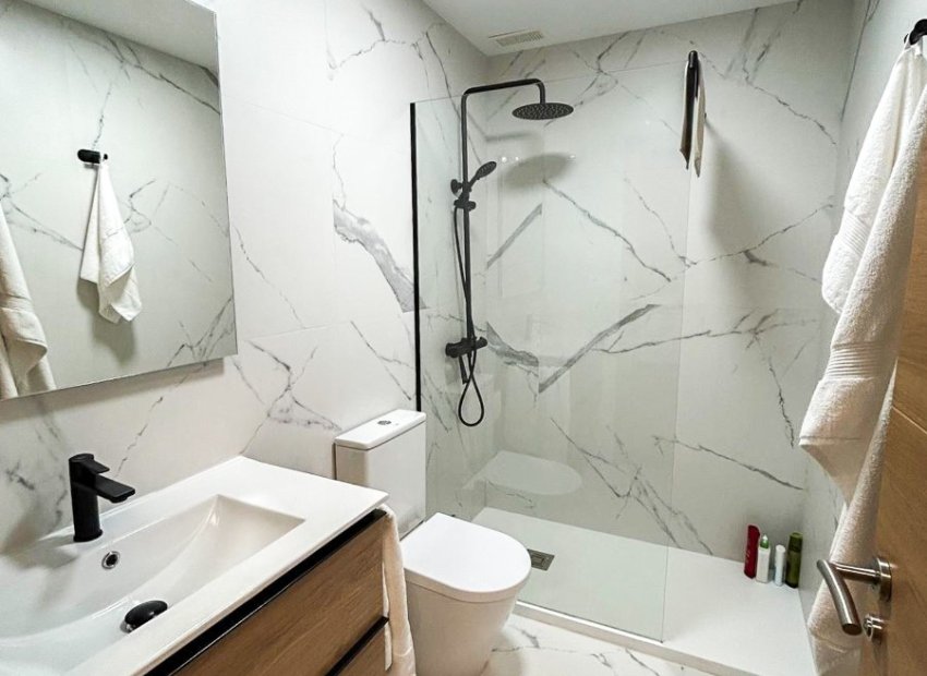 Resale - Townhouse / Duplex / Corner - Pilar de la Horadada - Torre de la Horadada