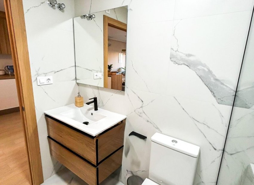 Resale - Townhouse / Duplex / Corner - Pilar de la Horadada - Torre de la Horadada