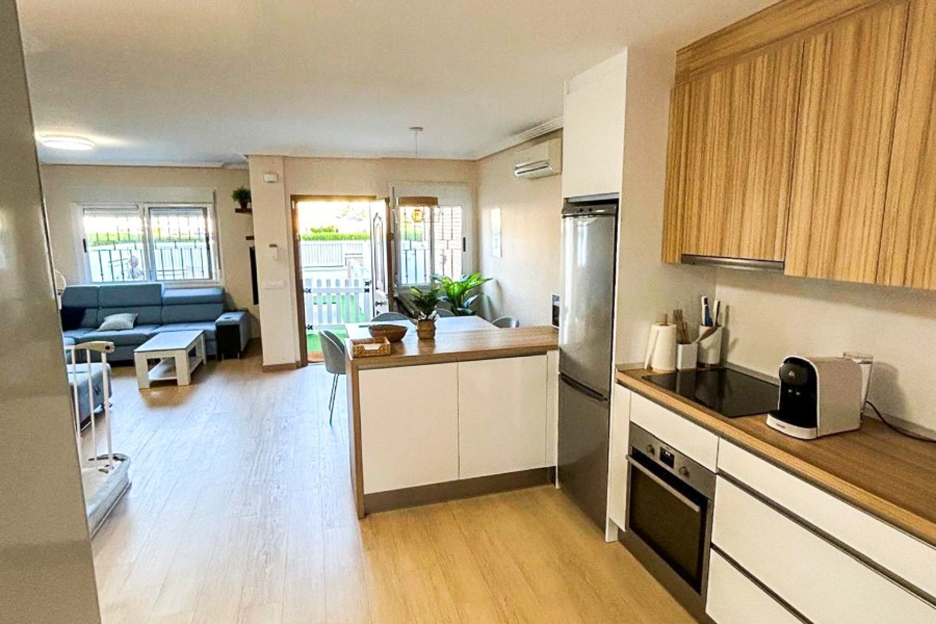 Resale - Townhouse / Duplex / Corner - Pilar de la Horadada - Torre de la Horadada