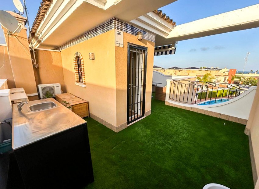 Resale - Townhouse / Duplex / Corner - Pilar de la Horadada - Torre de la Horadada