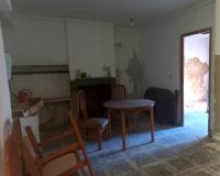 Resale - Townhouse / Duplex / Corner - Planes