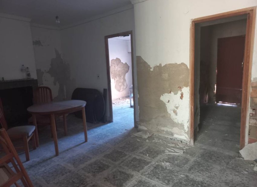 Resale - Townhouse / Duplex / Corner - Planes