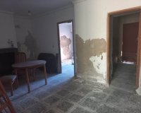 Resale - Townhouse / Duplex / Corner - Planes