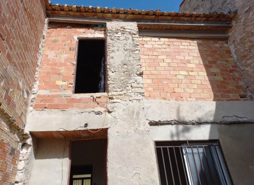 Resale - Townhouse / Duplex / Corner - Planes