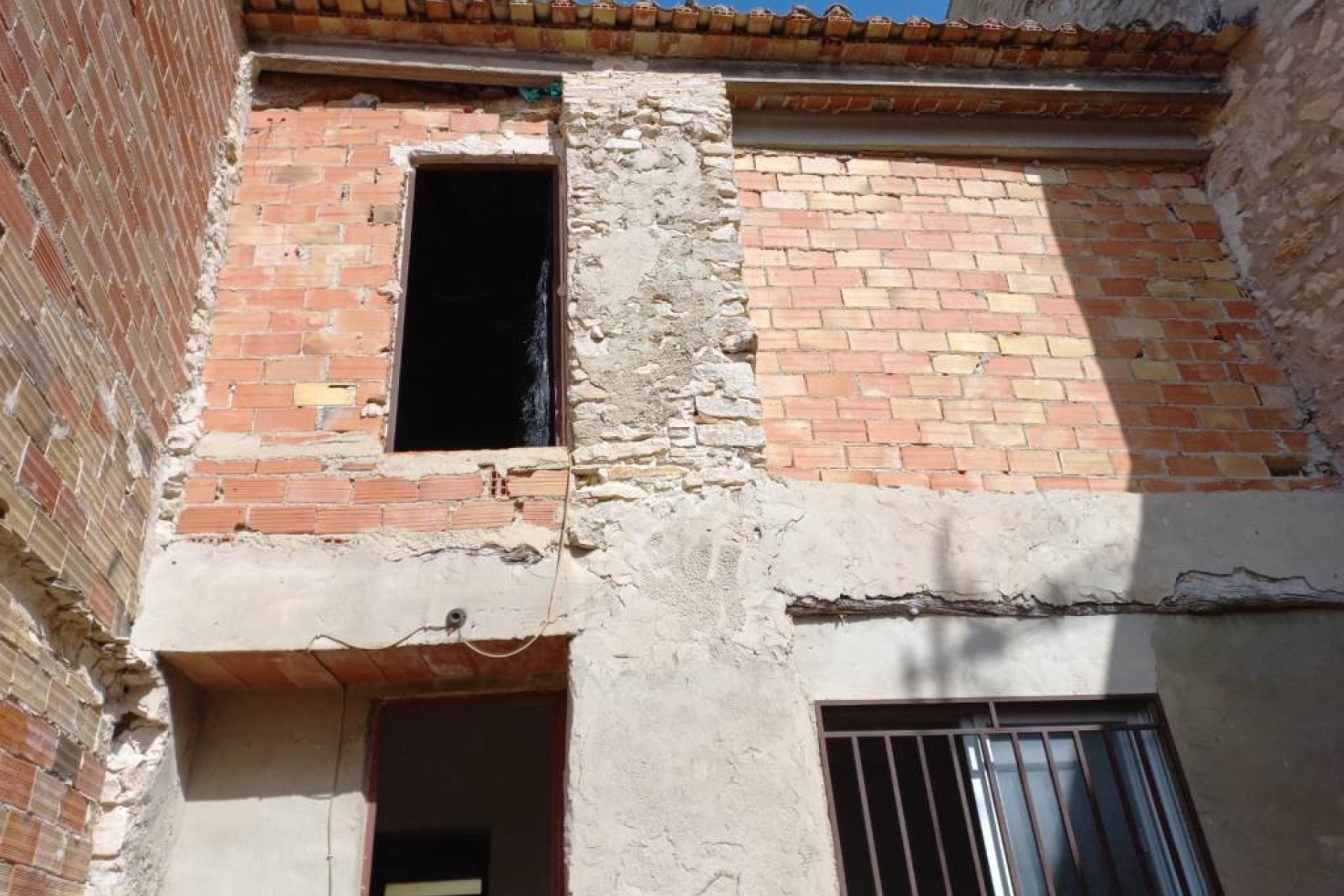 Resale - Townhouse / Duplex / Corner - Planes